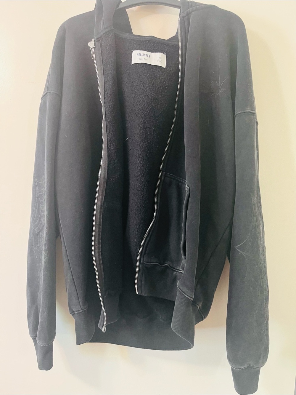 Hollister Men's Black Full-Zip Hoodie Sweater